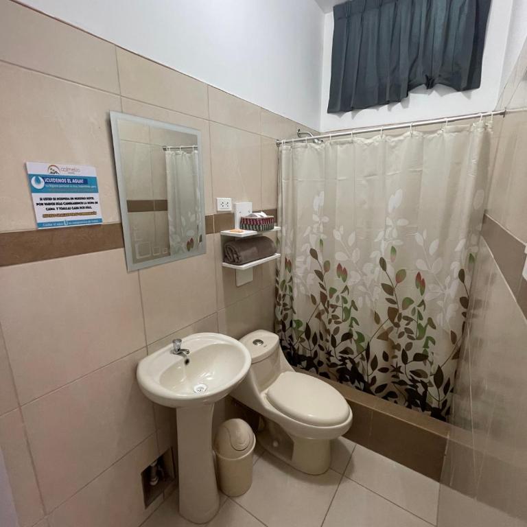 Hotel Calmelia - Single Room with Private Bathroom - 8