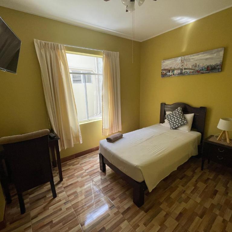 Hotel Calmelia - Single Room with Private Bathroom - 10