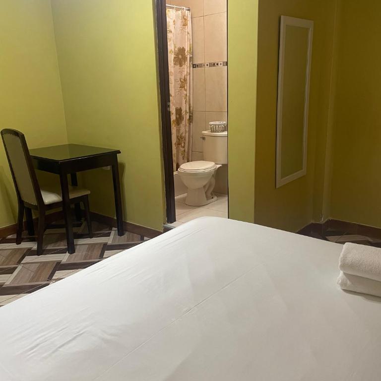 Hotel Calmelia - Budget Double Room - 12