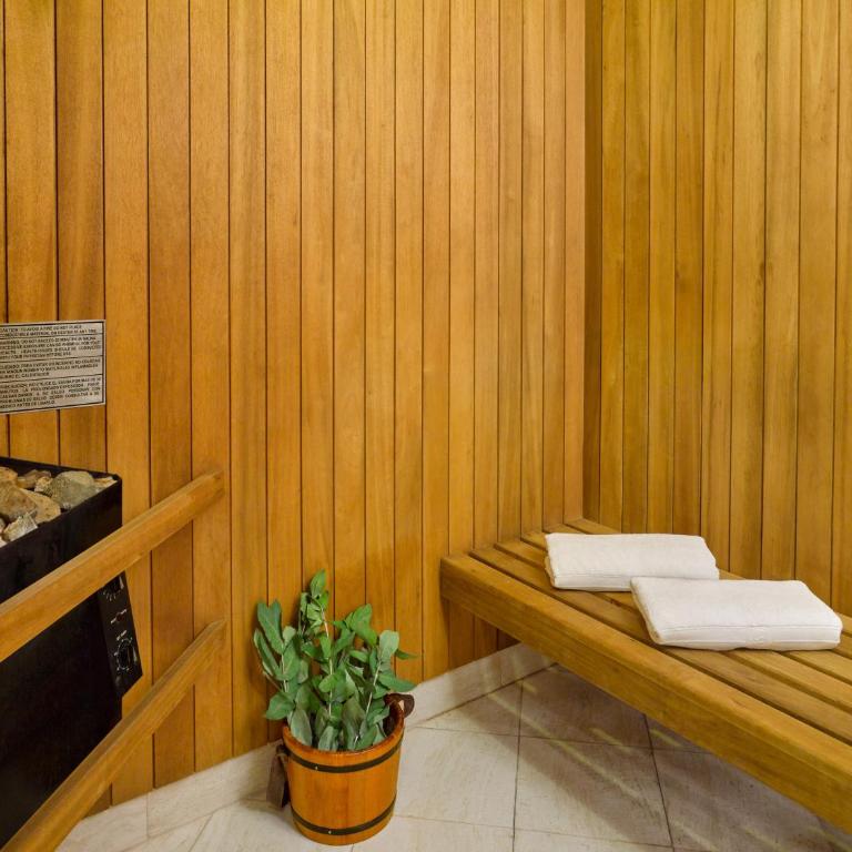 Hotel Estelar Miraflores - Habitación Premium con cama extragrande - 5