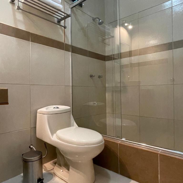 Hotel Calmelia - Queen Suite - 9