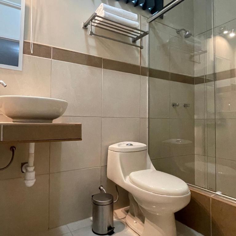 Hotel Calmelia - Queen Suite - 3