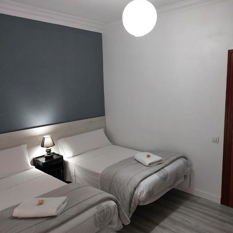 Pensión Saint Mateo - Habitación Doble con baño compartido - 2 camas - 8