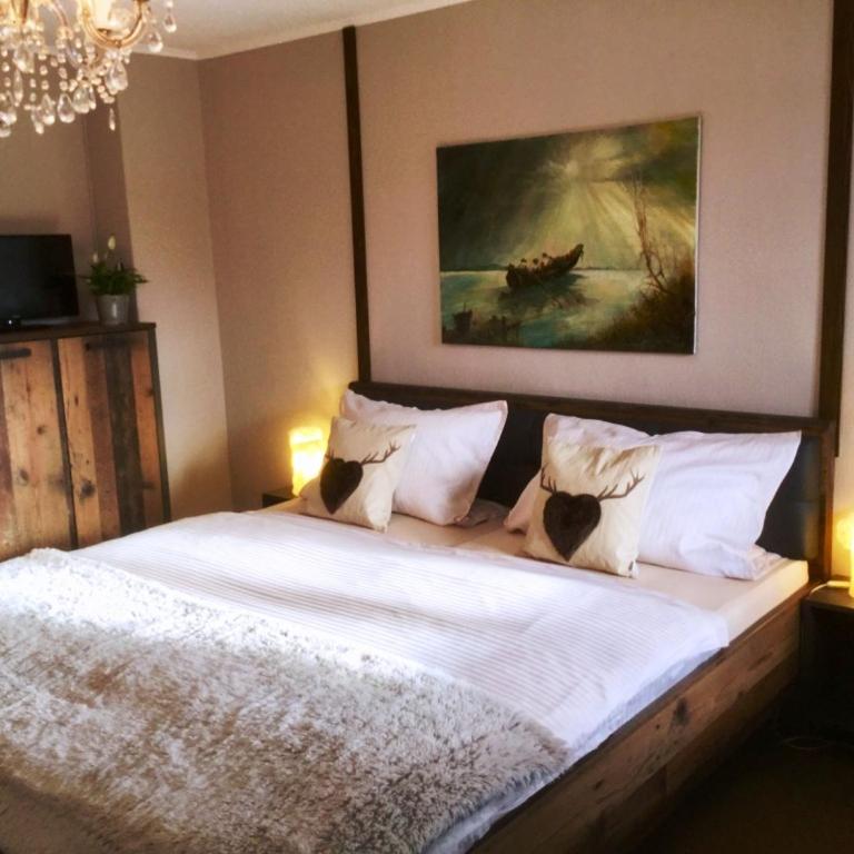 Haus Louise - Doppelzimmer mit Balkon - 1
