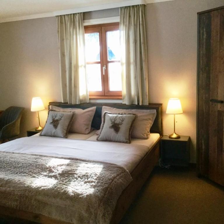 Haus Louise - Doppelzimmer mit Balkon - 5
