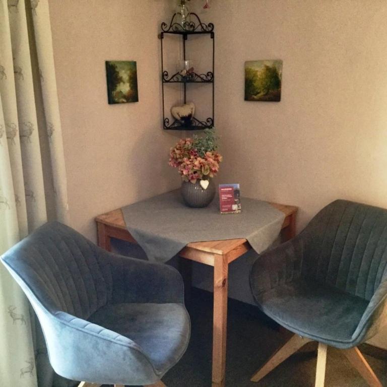 Haus Louise - Doppelzimmer mit Balkon - 7