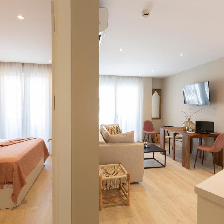 Apartamentos Martalia Arenal - Apartamento con terraza - 1