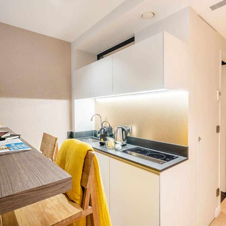 Yuna Les Halles - Serviced Apartments - Studio Classique - Vue sur Ville - 17 m² - 19