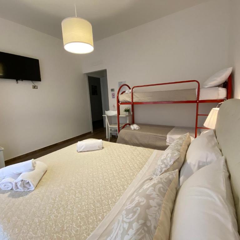 Affittacamere San Michele - Camera Quadrupla con Bagno Privato - 3