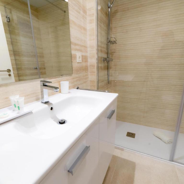 Aqua Apartments Bellamar, Marbella - Three-Bedroom Apartment - 18