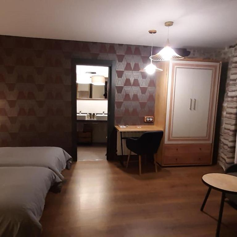 Hostel-Albergue Monte Perdido - Chambre Familiale avec Salle de Bains Privative - 1