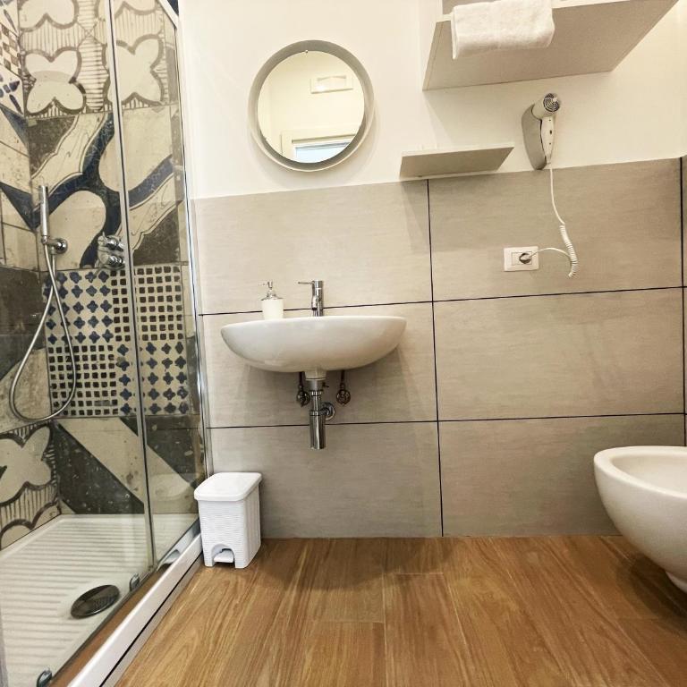 Sunny House - De Vivo Realty Sorrento - Large Double Room - 2
