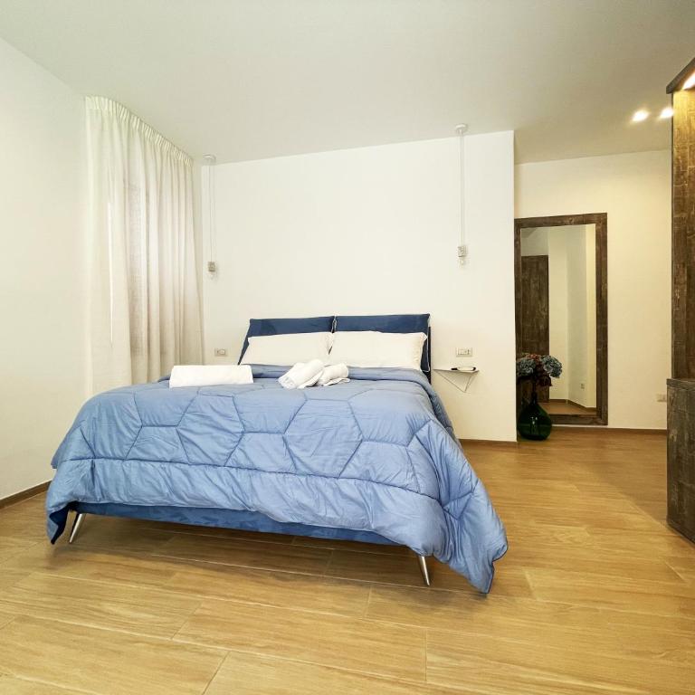 Sunny House - De Vivo Realty Sorrento - Large Double Room - 5