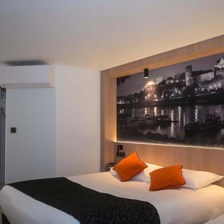 Logis Hôtel Angers Sud - Chambre Triple Standard - 1