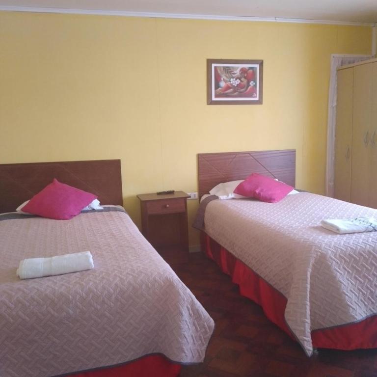 hostal geminis ,phillipi 653 centro - Twin Room with Shared Bathroom - 2
