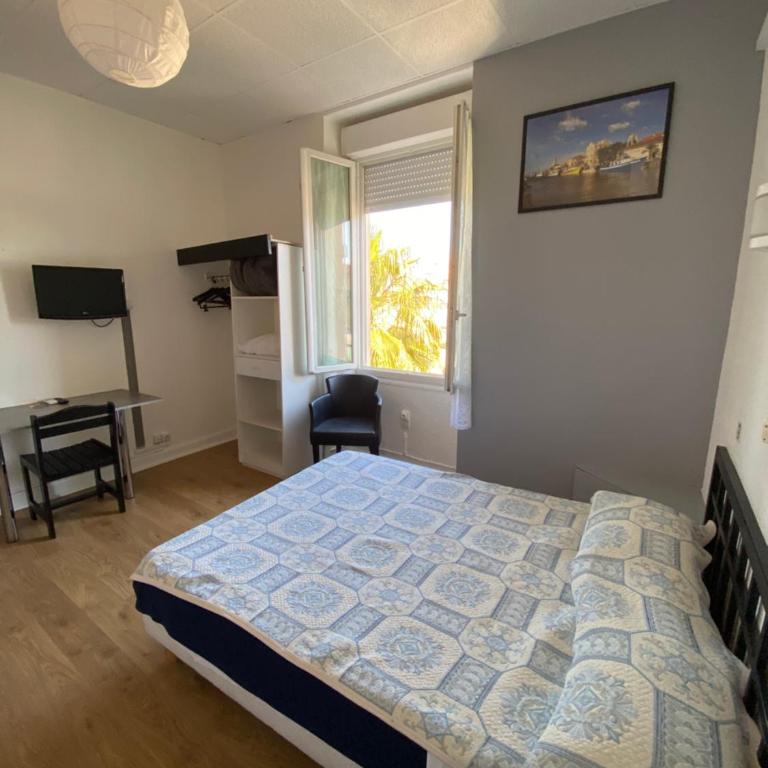 Hôtel Belle Vue d'Angleterre - Chambre Double avec Salle de Bains Privative - 1