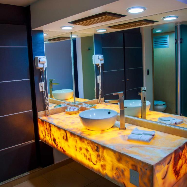 Hotel Ibiza Plaza - Standard King Room - 11