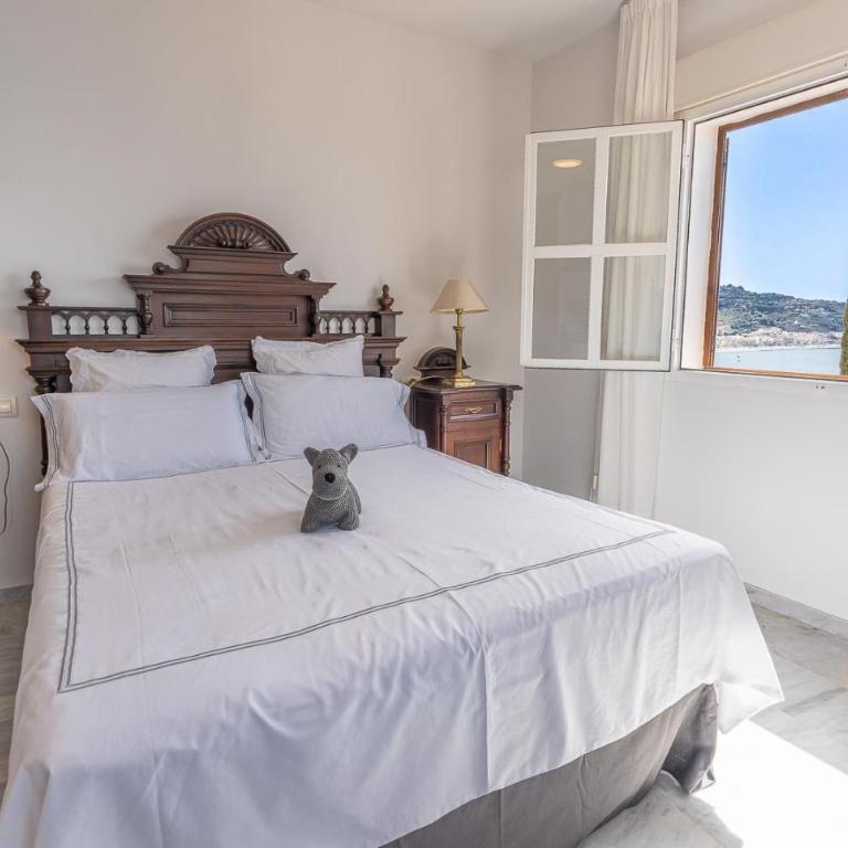 Blue Charme - Three-Bedroom Chalet - 21