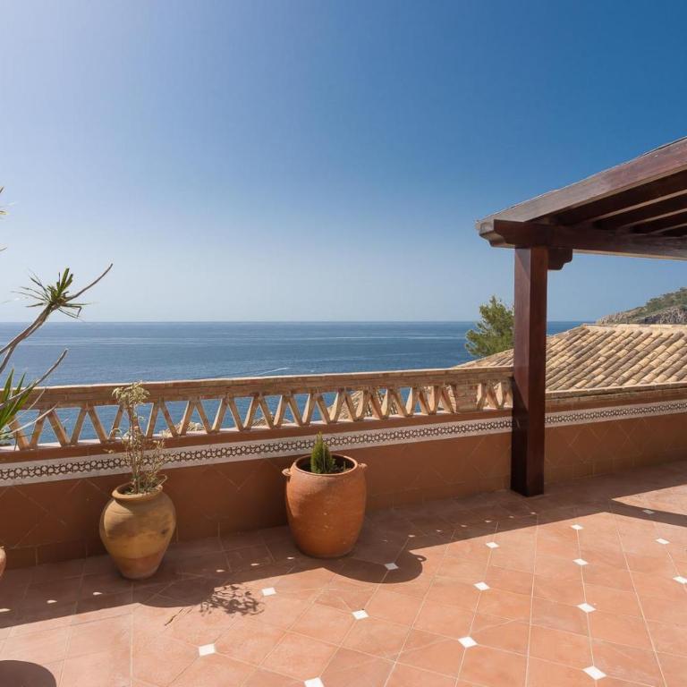 Blue Charme - Three-Bedroom Chalet - 34