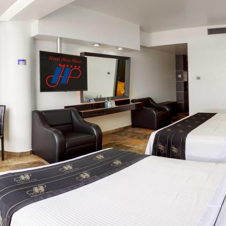 Hotel Ibiza Plaza - Queen Room with Two Queen Beds - 6