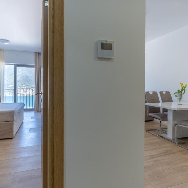 Andjela's Place with Sea View - One-Bedroom Apartment - 13