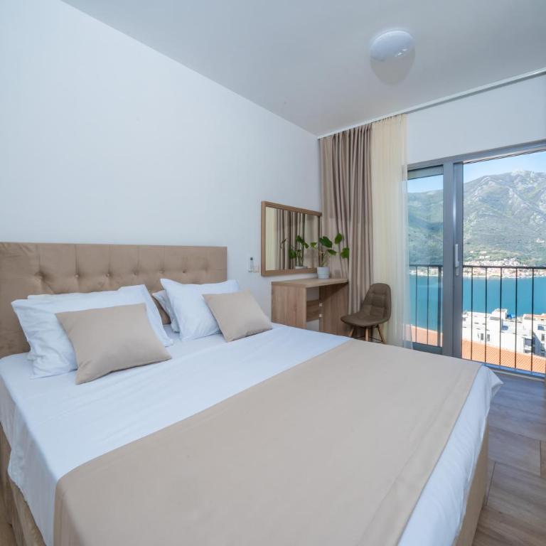 Andjela's Place with Sea View - One-Bedroom Apartment - 14