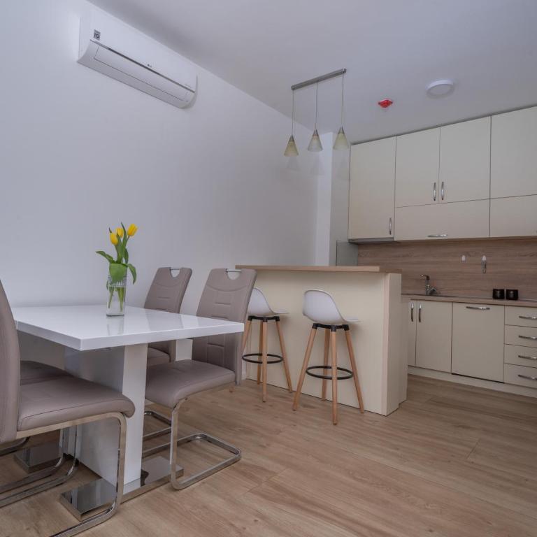 Andjela's Place with Sea View - One-Bedroom Apartment - 11