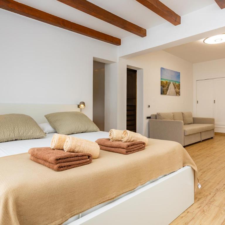 Luxury Villa Nieve - Three-Bedroom Villa - 32