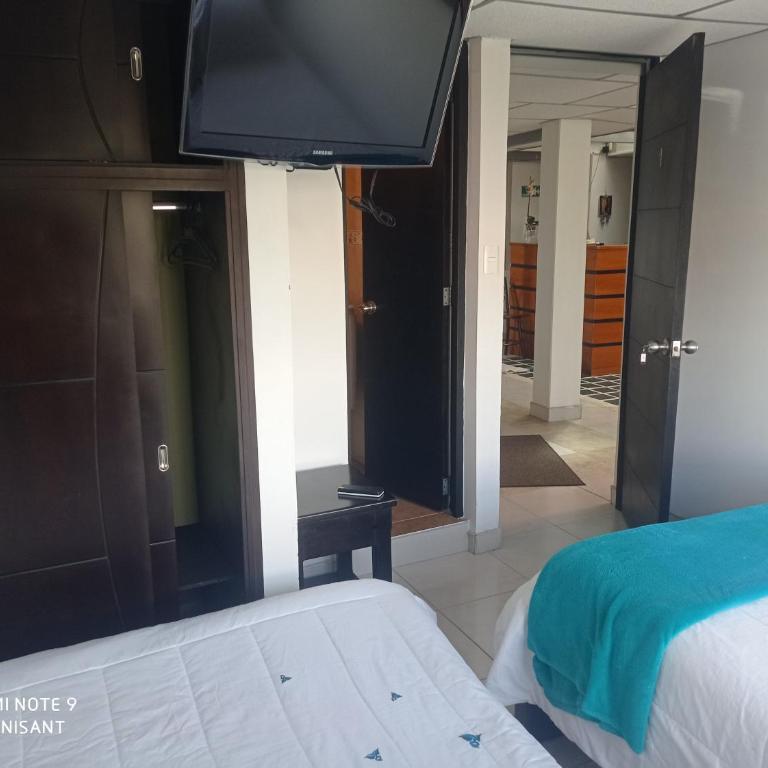 Refugio Turistico & Restaurante Dylam - Habitación Doble con baño privado - 1