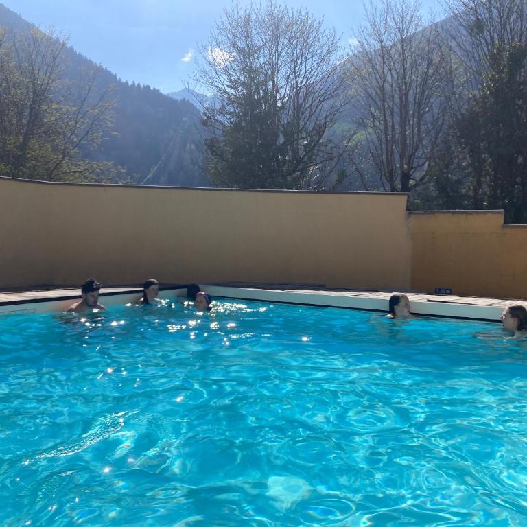 Appartement 4/6 pers 38m2, vue montagne, piscine chauffée, 500m centre ville - Appartement 2 Chambres - 2