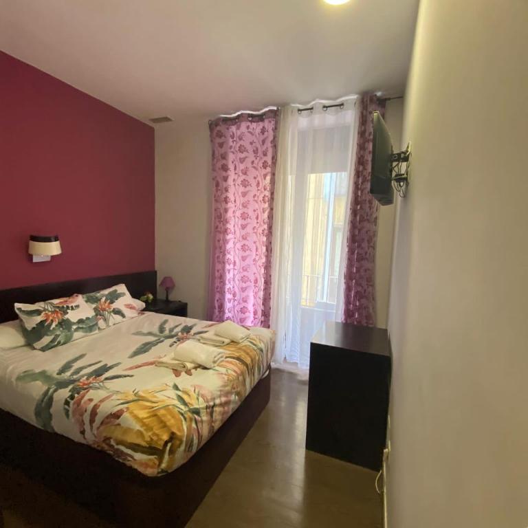 Hostal Corazón de Madrid 1 - Superior Queen Room - 6