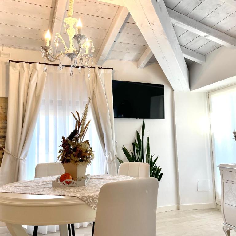 Dimora di Charme Rooms & Apartments - Deluxe Suite with Spa Bath - 10