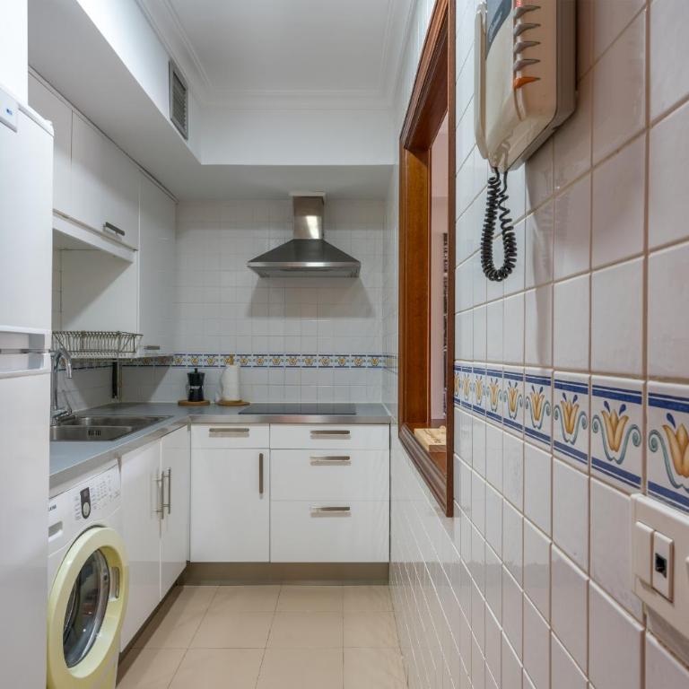 Zubia apartment by People Rentals - Two-Bedroom Apartment - 3