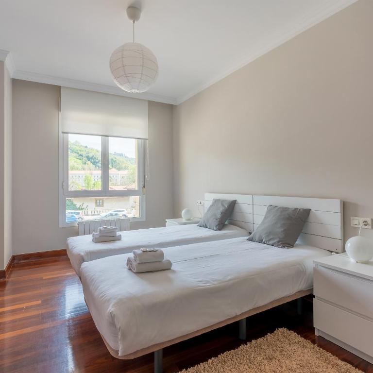 Zubia apartment by People Rentals - Two-Bedroom Apartment - 5