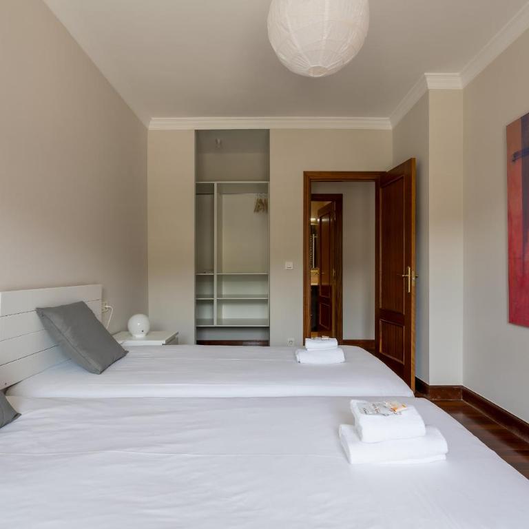 Zubia apartment by People Rentals - Two-Bedroom Apartment - 16