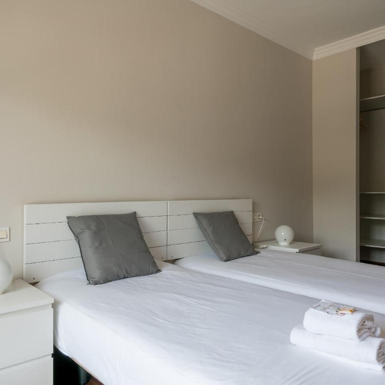 Zubia apartment by People Rentals - Two-Bedroom Apartment - 15