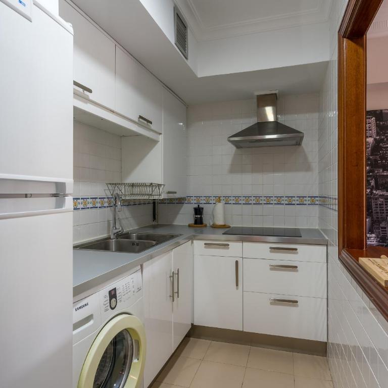 Zubia apartment by People Rentals - Two-Bedroom Apartment - 18