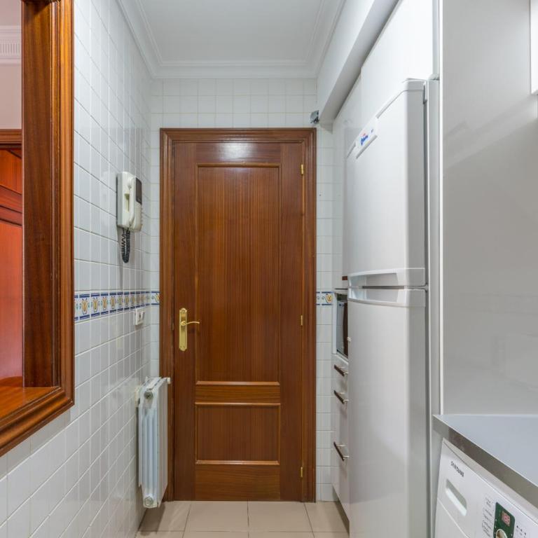Zubia apartment by People Rentals - Two-Bedroom Apartment - 19