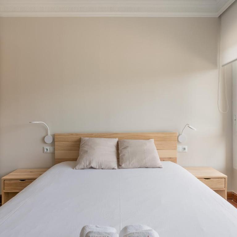 Zubia apartment by People Rentals - Two-Bedroom Apartment - 23