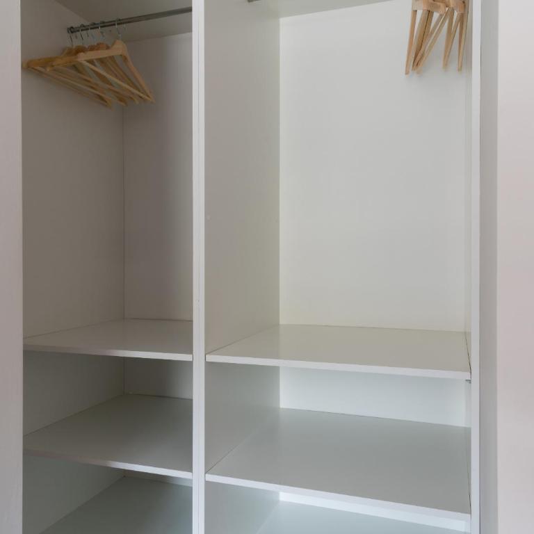 Zubia apartment by People Rentals - Two-Bedroom Apartment - 24