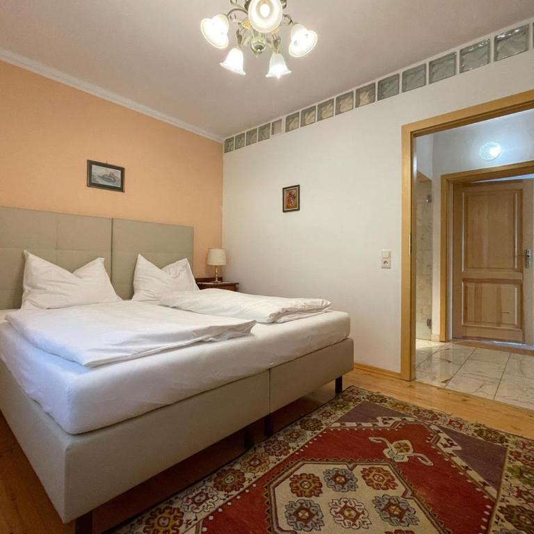 Pension Sedlak - Doppelzimmer ohne Seeblick - 2