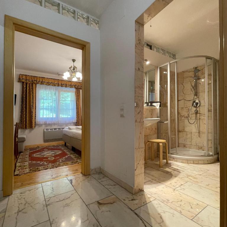Pension Sedlak - Doppelzimmer ohne Seeblick - 4