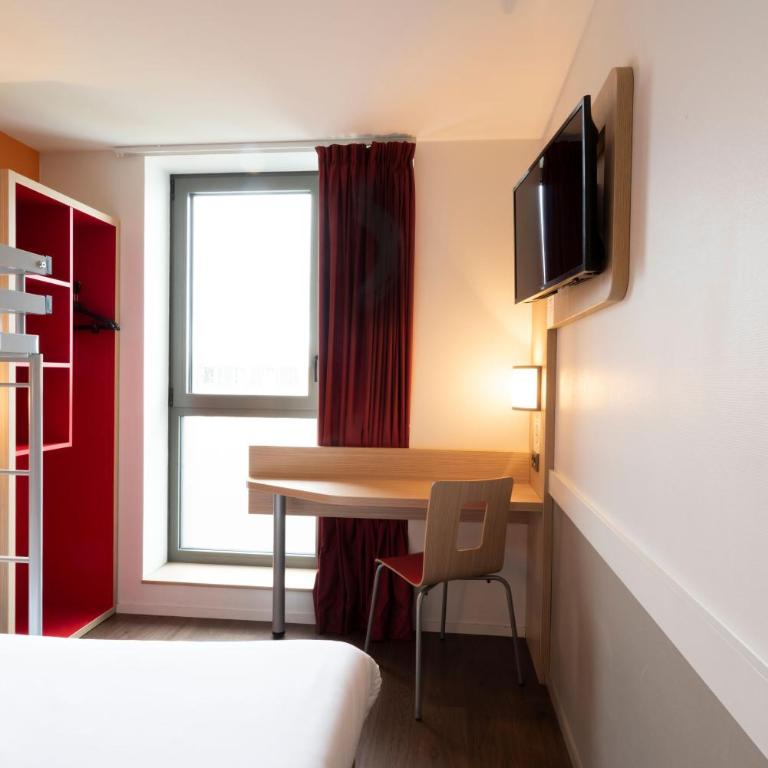 Premiere Classe Le Havre Centre-LES DOCKS - Chambre Triple - 6