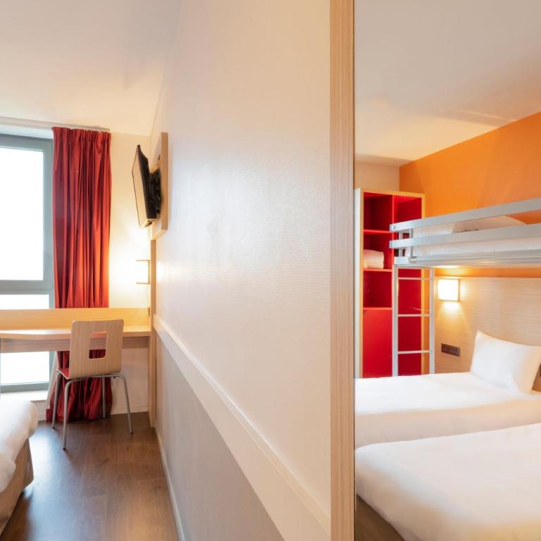 Premiere Classe Le Havre Centre-LES DOCKS - Chambre Triple avec 3 Lits Simples - 6