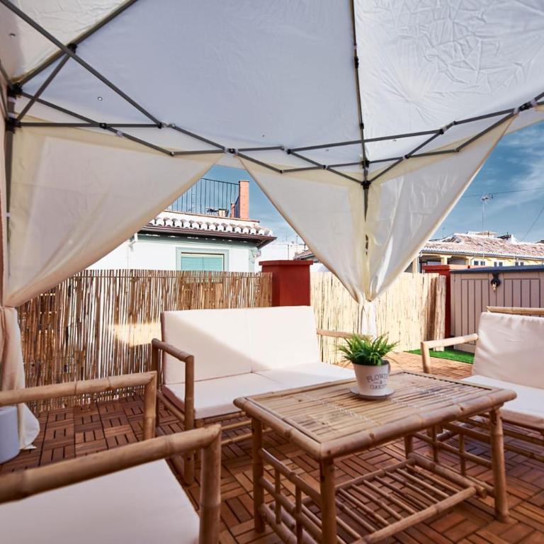Lindo Estudio con Terraza San Matías - One-Bedroom Apartment - 2