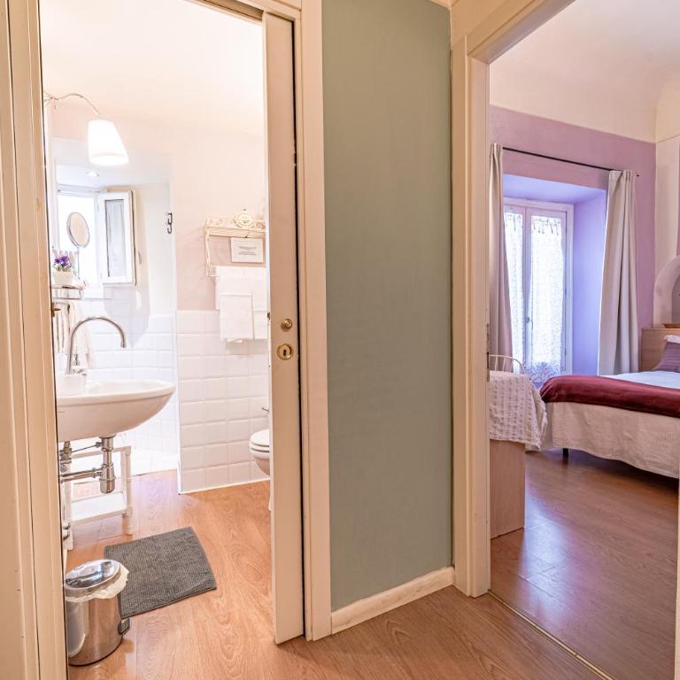 B&B Di Piazza Del Duomo - Camera Matrimoniale con Bagno Privato Esterno - 7