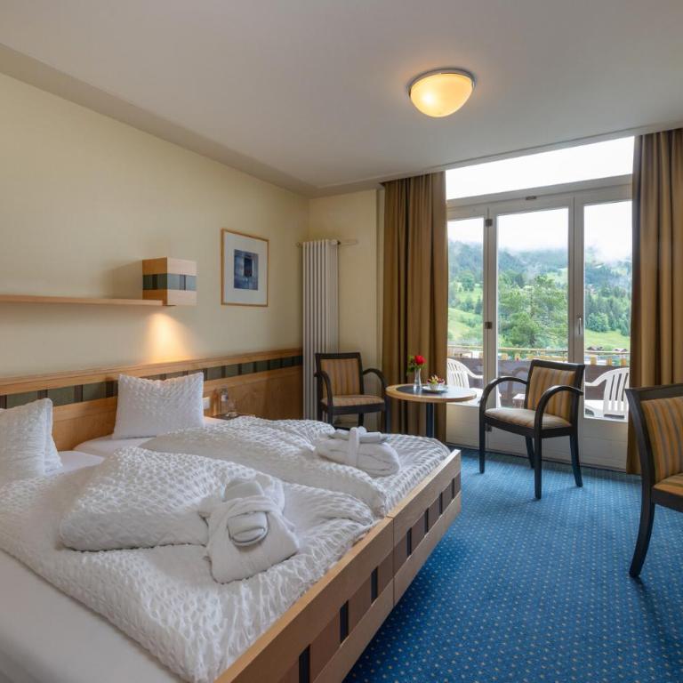 Hotel Victoria Lauberhorn Wengen, a Faern Collection Hotel - Doppelzimmer mit Blick auf die Jungfrau - 6