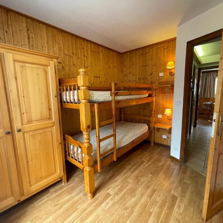 Resse - Appartement 3 pieces centre village - Two-Bedroom Apartment - 4