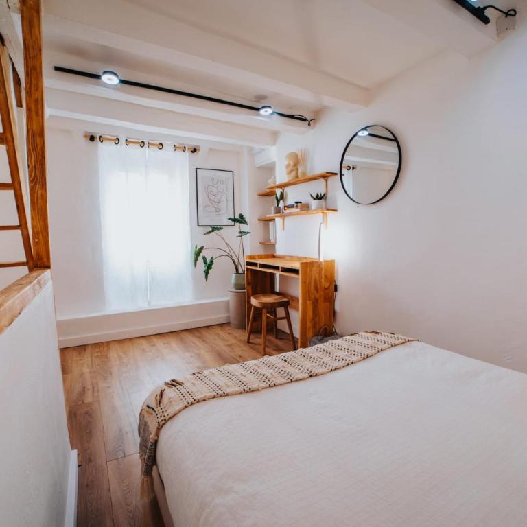 Perfect family-oriented and recently renovated townhouse in the old Antibes - Appartement - 29