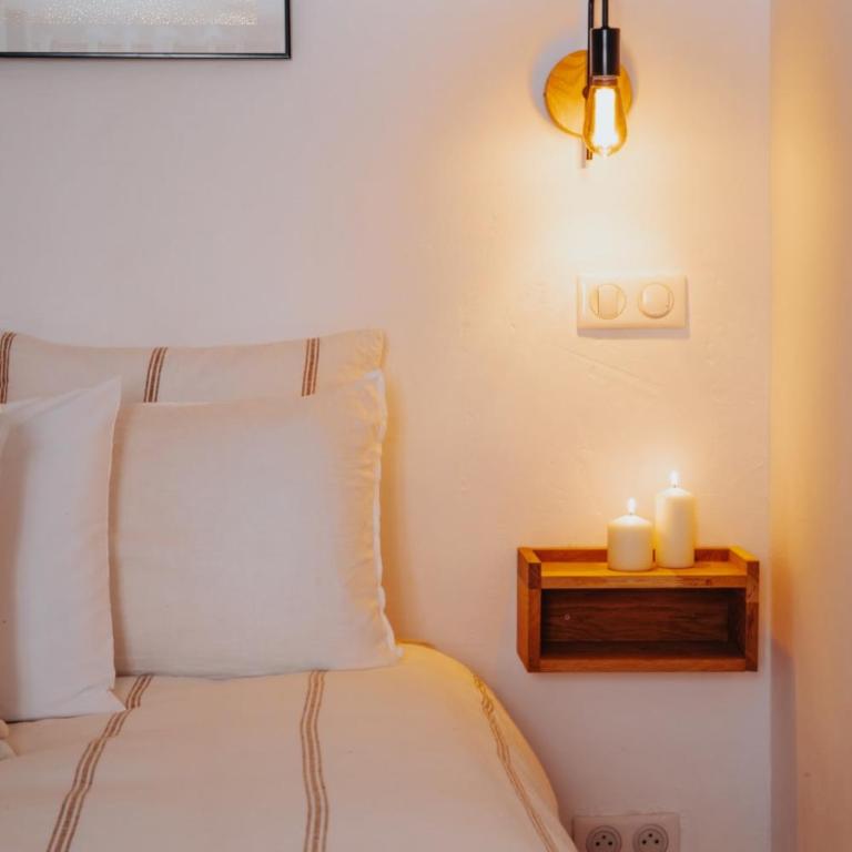 Perfect family-oriented and recently renovated townhouse in the old Antibes - Appartement - 37